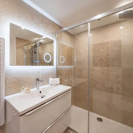 Beautiful 3 Bedroom With Seaview In *
