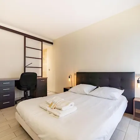 Beautiful 3 Bedroom With Seaview In * Κάννες