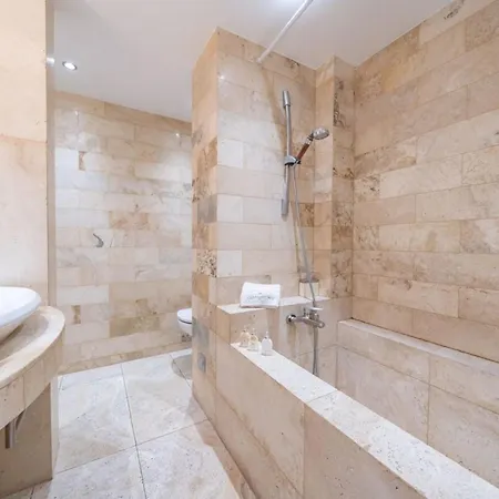 Διαμέρισμα Beautiful 3 Bedroom With Seaview In Κάννες